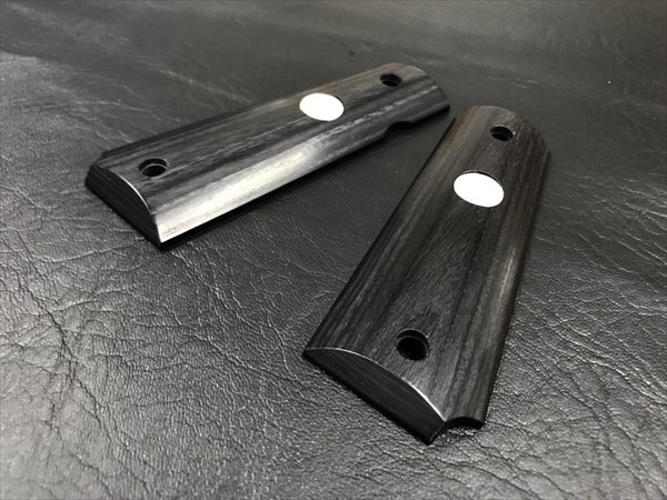 Wood Grip Government / 45 AUTO (Medal / Black)