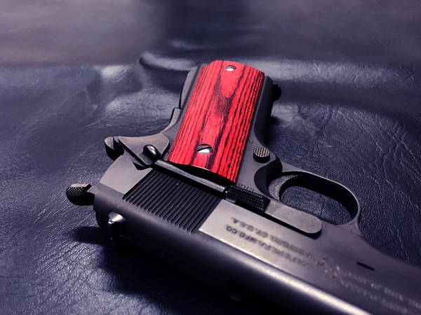 Wood Grip Government / 45 AUTO (Smooth / Red)