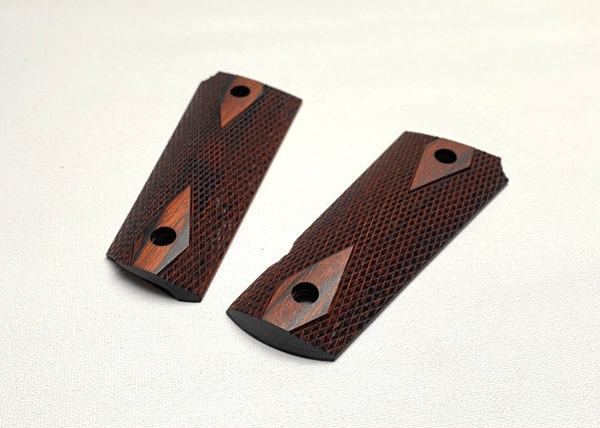 Wood Grip V10 ULTRA COMPACT (Checker / Brown)